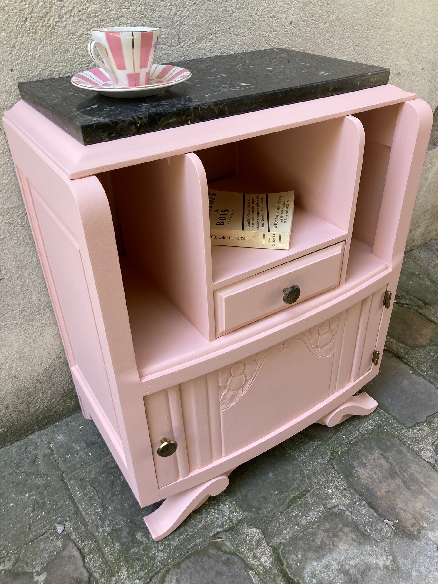 Chevet Art Déco rose
