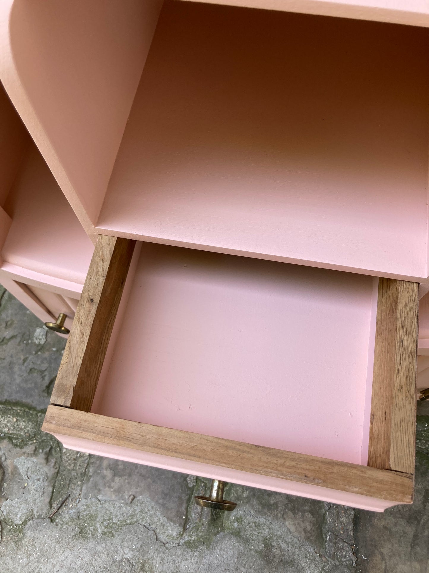 Chevet Art Déco rose