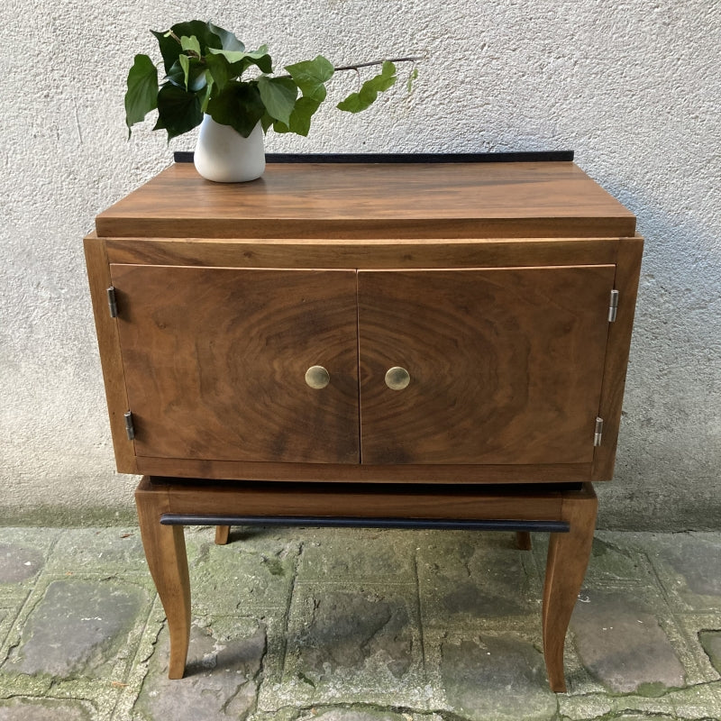 Table de chevet ressaut