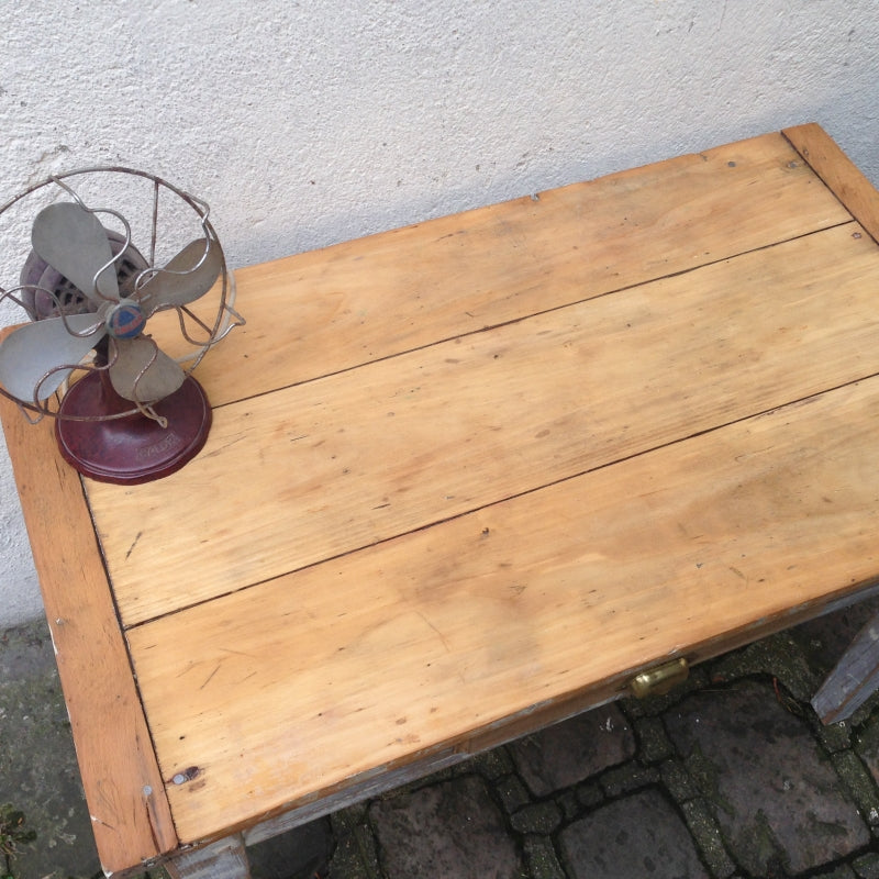 Petite table basse vintage - Poignée laiton